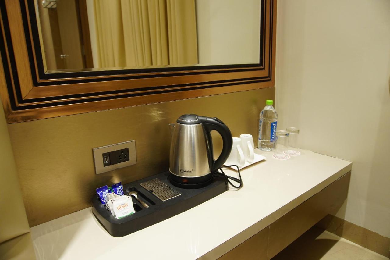 Red Orchid Hotel Kanpur Exterior photo