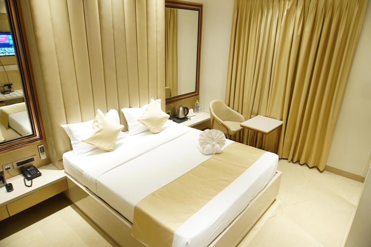 Red Orchid Hotel Kanpur Exterior photo