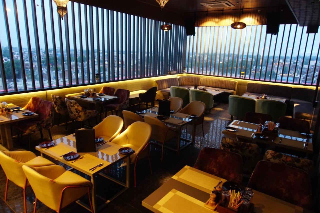 Red Orchid Hotel Kanpur Exterior photo